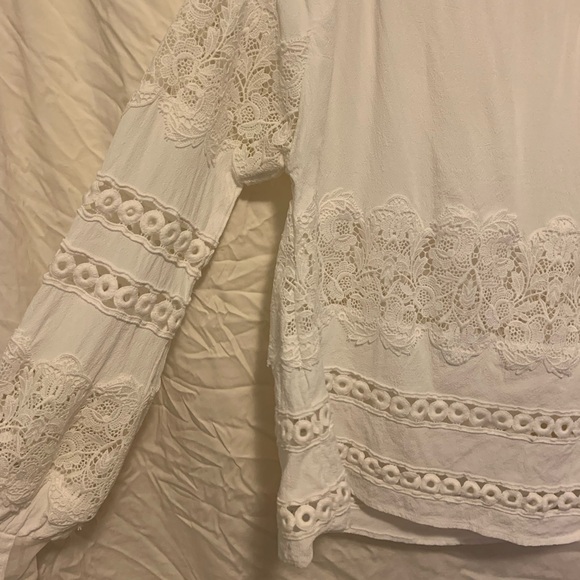 For Love and Lemons Lace Off the Shoulder Blouse - Picture 4 of 9